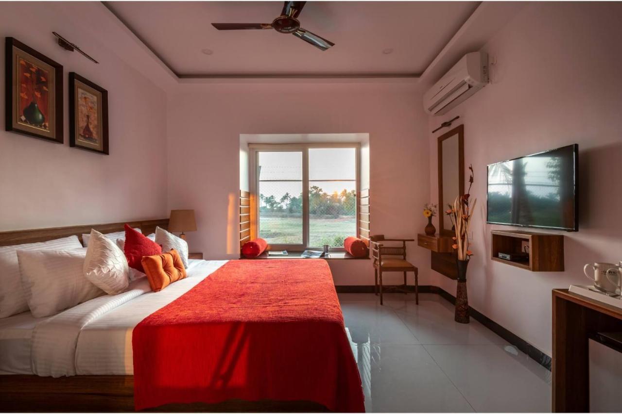 Salcete Beach Resort Colva Ngoại thất bức ảnh